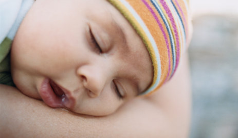 為什麼有的小孩睡覺流口水？